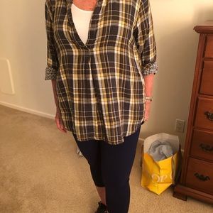 Double cotton plaid tunic with pockets.